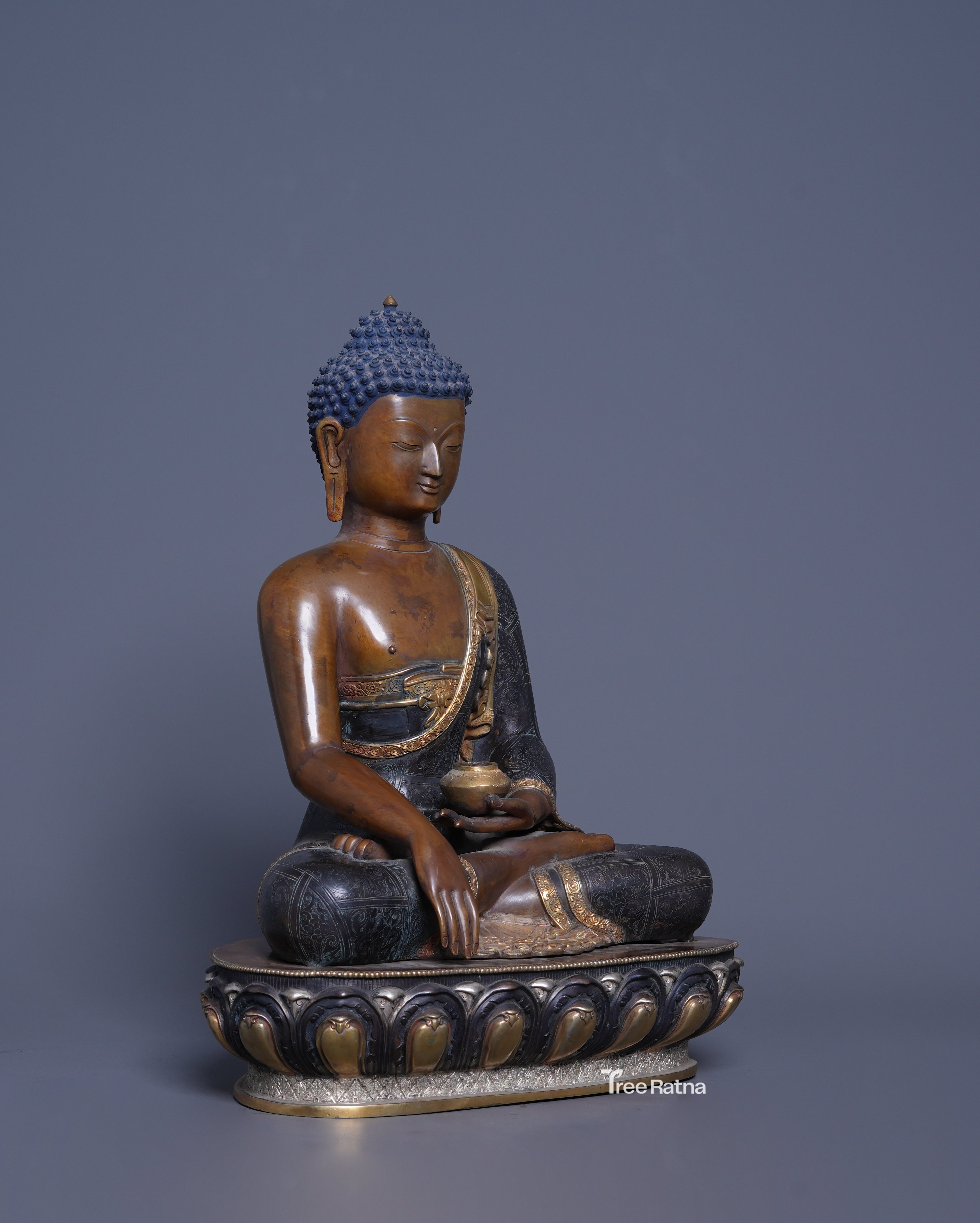 Shakyamuni Buddha Statue in Oxidized Copper – Sacred Home Décor