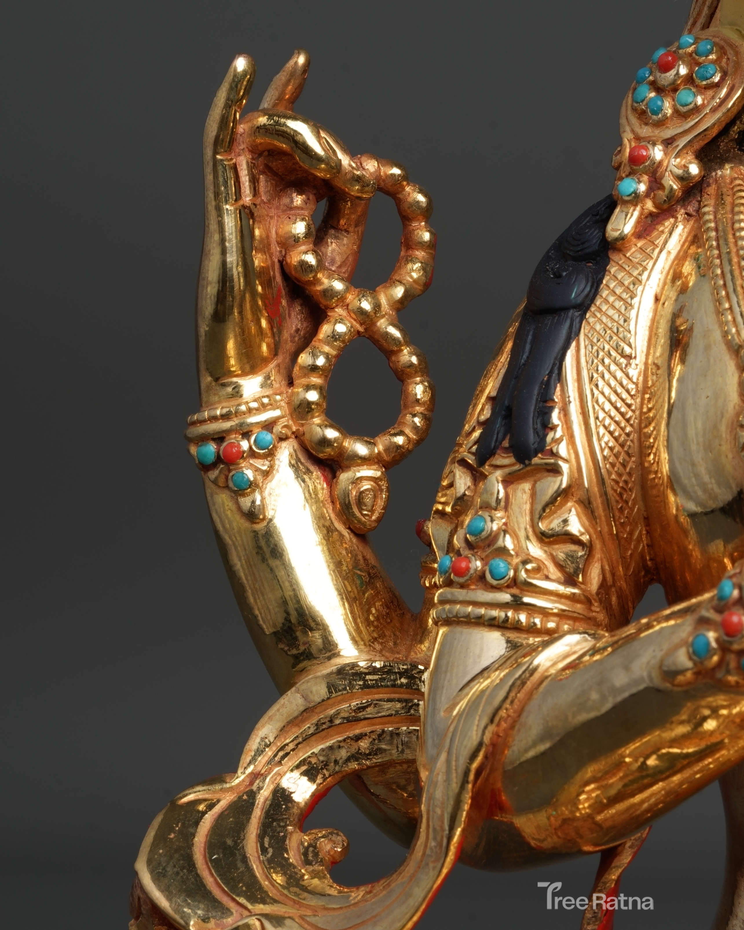 Chenresig Statue – Handcrafted Spiritual Art